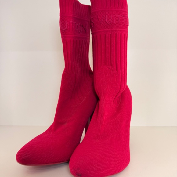 PRE OWNED LOUIS VUITTON SIZE 38.5 FUCHSIA SOCK SHOE BOOT - Picture 4 of 6